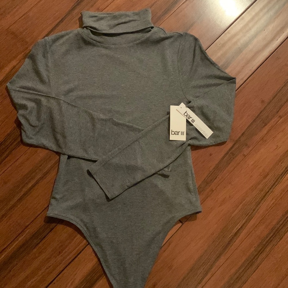 NWT bar lll body con top
